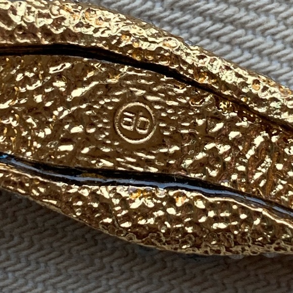 Alexis Bittar Small Butterfly Bracelet - Picture 4 of 11